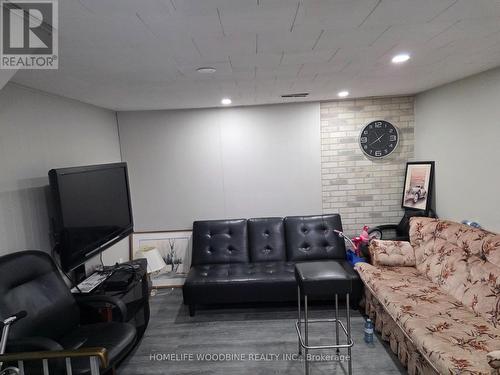 2 Rideau Crescent, Hamilton, ON - Indoor