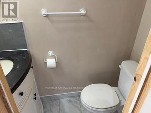 26 Harvey Street, Hamilton, ON - Indoor Photo Showing Bathroom