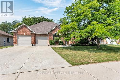21 WINDEMERE AVENUE  Tillsonburg, ON N4G 5M8