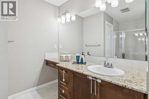71 Walden Manor Se, Calgary, AB - Indoor Photo Showing Bathroom