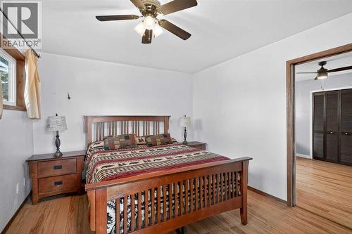 16 Rundleson Way Ne, Calgary, AB - Indoor Photo Showing Bedroom
