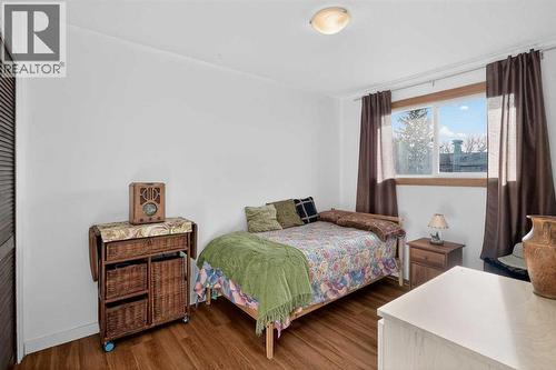 16 Rundleson Way Ne, Calgary, AB - Indoor Photo Showing Bedroom