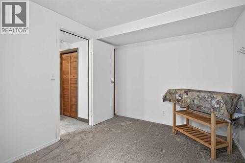 16 Rundleson Way Ne, Calgary, AB - Indoor Photo Showing Other Room