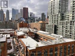 863 - 135 LOWER SHERBOURNE STREET  Toronto, ON M5A 1Y4