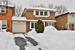 86 CARONDALE CRESCENT  Toronto, ON M1W 2B1