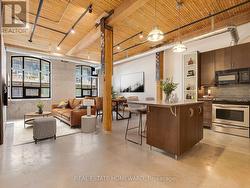 509 - 68 BROADVIEW AVENUE  Toronto, ON M4M 2E6