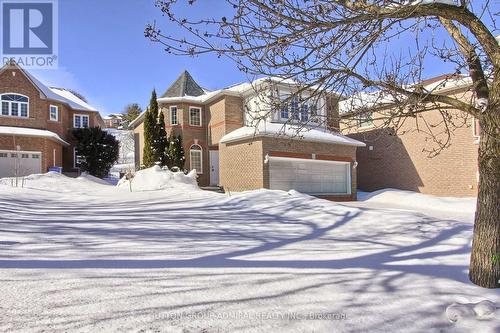 87 Stemmle Drive, Aurora, ON - Outdoor