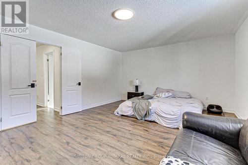 87 Stemmle Drive, Aurora, ON - Indoor Photo Showing Bedroom
