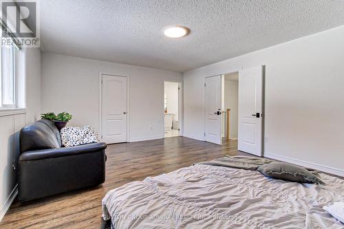 87 Stemmle Drive, Aurora, ON - Indoor Photo Showing Bedroom