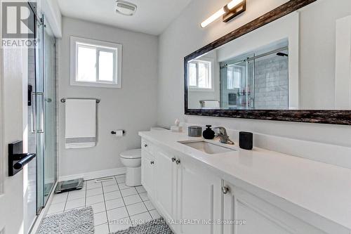 87 Stemmle Drive, Aurora, ON - Indoor Photo Showing Bathroom