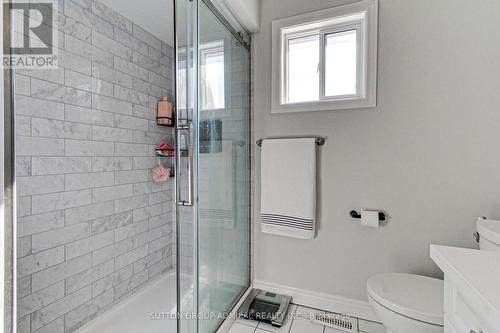 87 Stemmle Drive, Aurora, ON - Indoor Photo Showing Bathroom