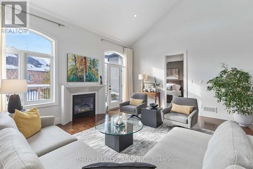 2215 Callingham Drive, London North (North R), ON - Indoor Photo Showing Living Room With Fireplace