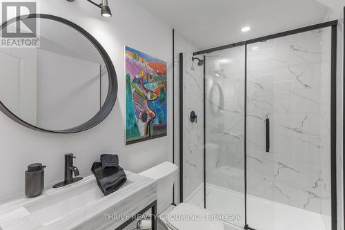 2215 Callingham Drive, London North (North R), ON - Indoor Photo Showing Bathroom