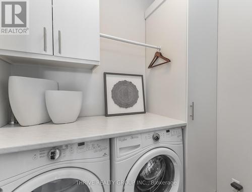 2215 Callingham Drive, London North (North R), ON - Indoor Photo Showing Laundry Room