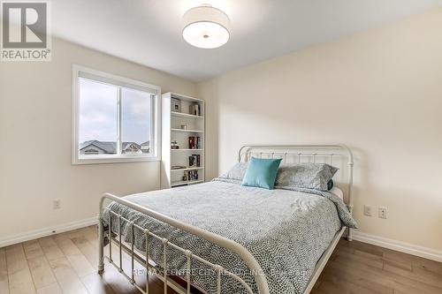 8 Redhaven Lane, St. Thomas, ON - Indoor Photo Showing Bedroom