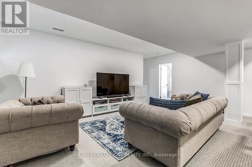 8 Redhaven Lane, St. Thomas, ON - Indoor Photo Showing Living Room