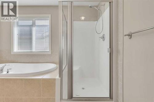 224 Panamount Point Nw, Calgary, AB - Indoor Photo Showing Bathroom