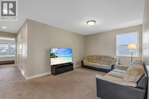 224 Panamount Point Nw, Calgary, AB - Indoor Photo Showing Living Room