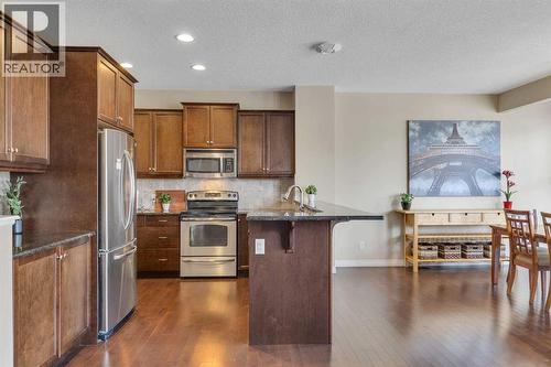 224 Panamount Point Nw, Calgary, AB - Indoor Photo Showing Kitchen With Stainless Steel Kitchen