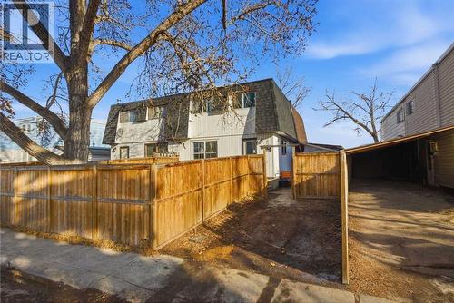 44 Doverdale Mews Se, Calgary, AB - Outdoor