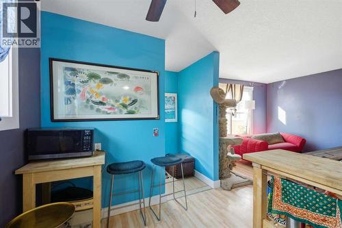 44 Doverdale Mews Se, Calgary, AB - Indoor