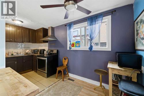 44 Doverdale Mews Se, Calgary, AB - Indoor