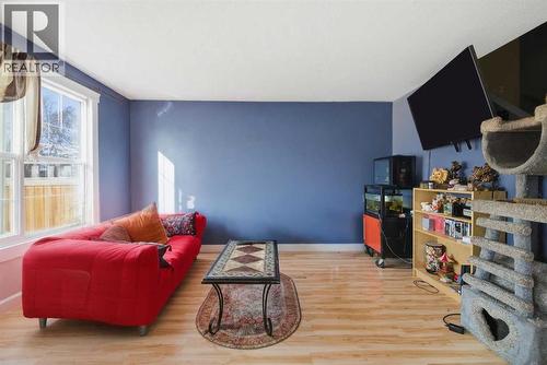 44 Doverdale Mews Se, Calgary, AB - Indoor