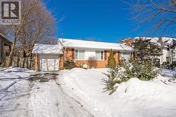 2067 DEVON Road  Oakville, ON L6J 2N1