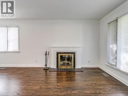2067 Devon Road, Oakville, ON - Indoor Photo Showing Living Room With Fireplace