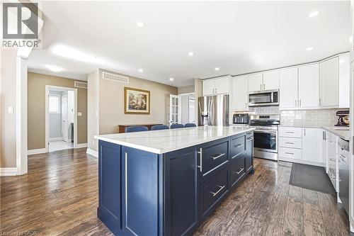 47 Fuller Drive, Caledonia, ON - Indoor Photo Showing Kitchen With Upgraded Kitchen