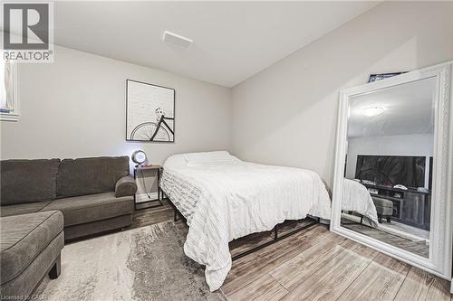 47 Fuller Drive, Caledonia, ON - Indoor Photo Showing Bedroom