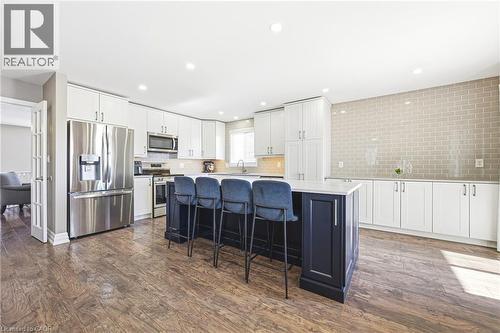 47 Fuller Drive, Caledonia, ON - Indoor Photo Showing Kitchen With Upgraded Kitchen