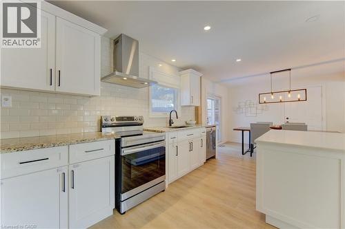 322 Daleview Place, Waterloo, ON - Indoor Photo Showing Kitchen