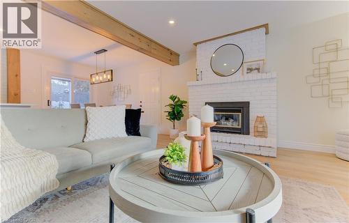 322 Daleview Place, Waterloo, ON - Indoor Photo Showing Living Room With Fireplace