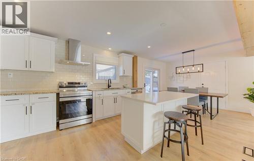 322 Daleview Place, Waterloo, ON - Indoor Photo Showing Kitchen With Upgraded Kitchen