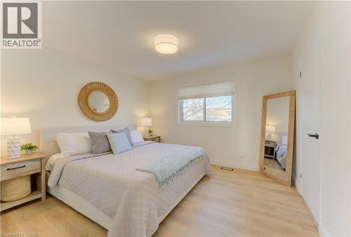 322 Daleview Place, Waterloo, ON - Indoor Photo Showing Bedroom