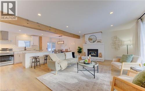 322 Daleview Place, Waterloo, ON - Indoor Photo Showing Living Room With Fireplace