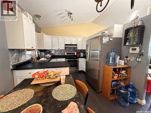 1322 Junor Avenue, Saskatoon, SK - Indoor Photo Showing Kitchen