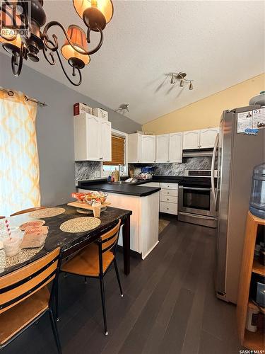 1322 Junor Avenue, Saskatoon, SK - Indoor Photo Showing Kitchen