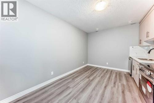 88 Nolanhurst Crescent Nw, Calgary, AB - Indoor Photo Showing Kitchen