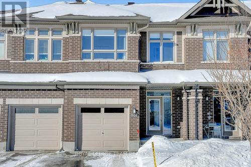 807 CLAPHAM TERRACE  Ottawa, ON K2S 2N8