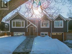 704 FRANCIS ROAD  Burlington, ON L7T 3X7