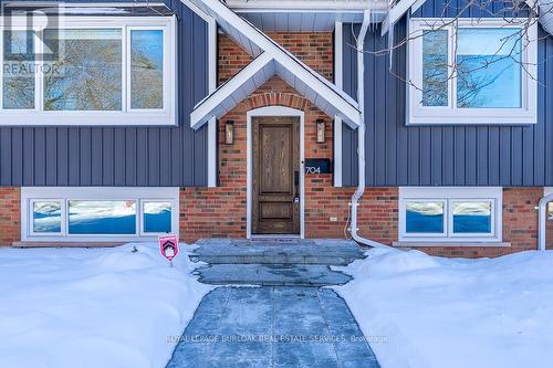 704 Francis Road, Burlington, ON - Outdoor
