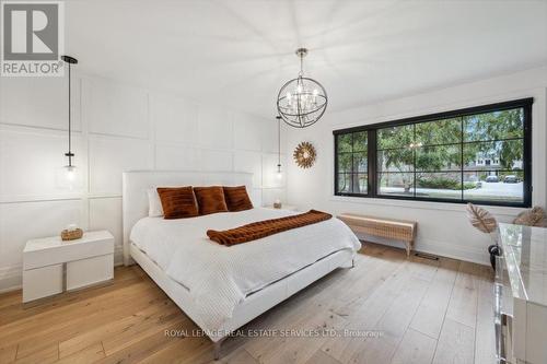 169 Oakes Drive, Mississauga, ON - Indoor Photo Showing Bedroom