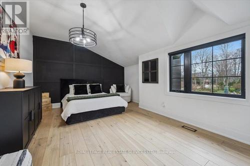 169 Oakes Drive, Mississauga, ON - Indoor Photo Showing Bedroom