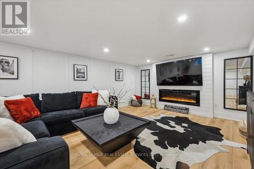 169 Oakes Drive, Mississauga, ON - Indoor Photo Showing Living Room With Fireplace