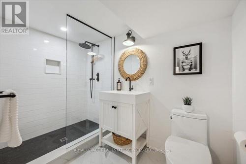 169 Oakes Drive, Mississauga, ON - Indoor Photo Showing Bathroom