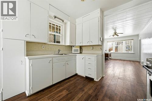 1421 Princess Street, Regina, SK - Indoor Photo Showing Kitchen