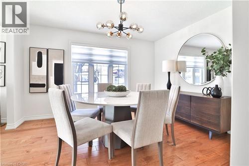 565 Harmony Avenue, Burlington, ON - Indoor Photo Showing Dining Room