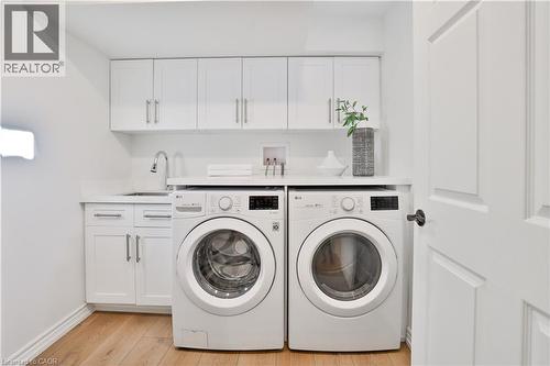 565 Harmony Avenue, Burlington, ON - Indoor Photo Showing Laundry Room